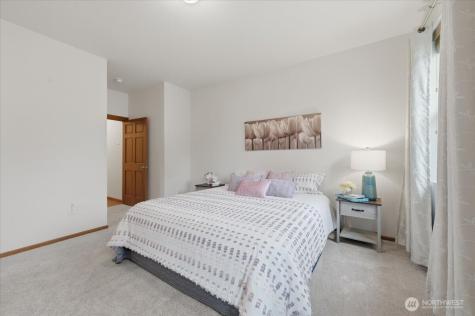 223 S 48th Place Mount Vernon WA 98274