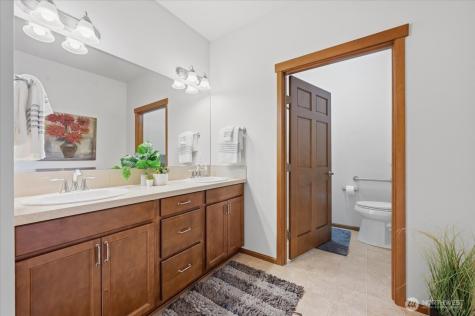 223 S 48th Place Mount Vernon WA 98274