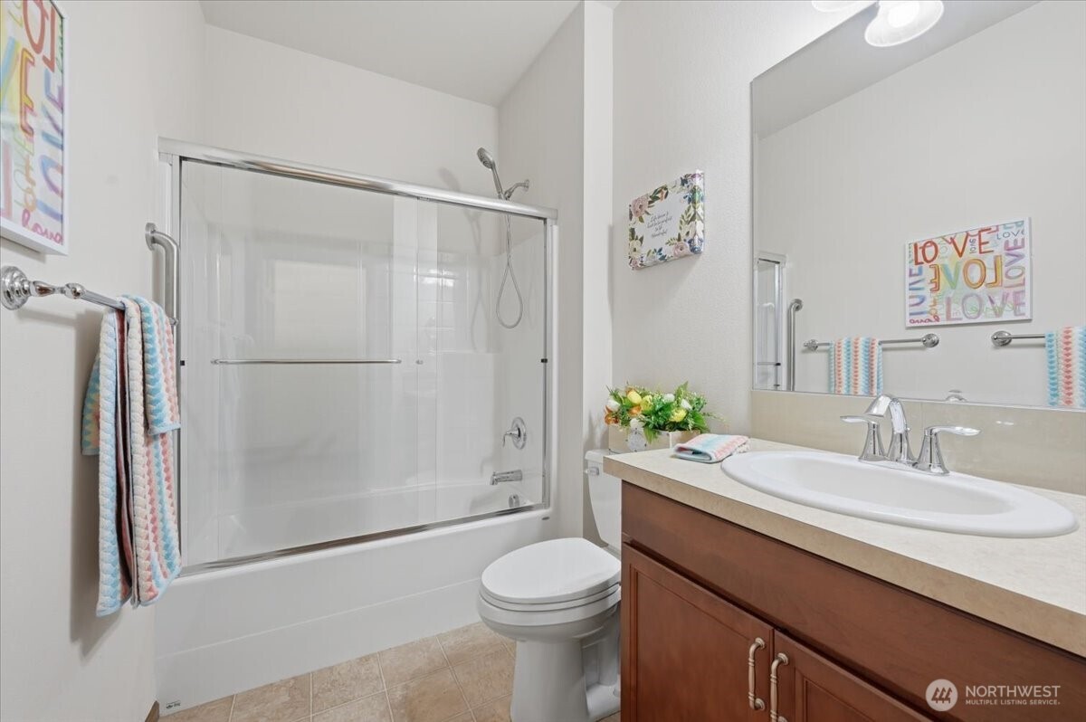 223 S 48th Place Mount Vernon WA 98274