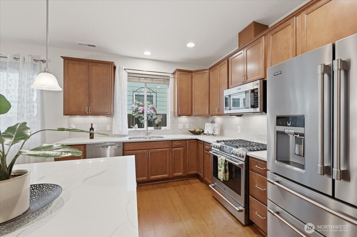 223 S 48th Place Mount Vernon WA 98274