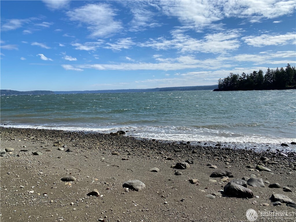 511 Pleasant Harbor Road Brinnon WA 98320