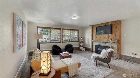 17621 157th Avenue SE Renton WA 98058