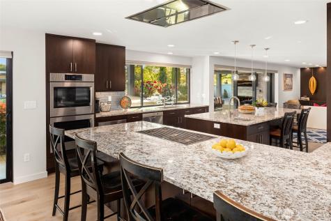 12 Columbia Key Bellevue WA 98006