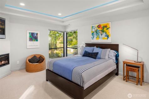 12 Columbia Key Bellevue WA 98006