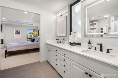 12 Columbia Key Bellevue WA 98006
