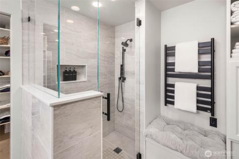 12 Columbia Key Bellevue WA 98006