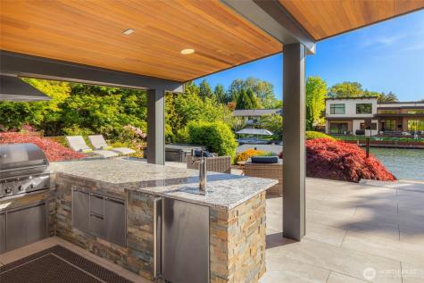 12 Columbia Key Bellevue WA 98006