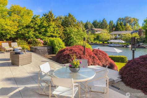 12 Columbia Key Bellevue WA 98006