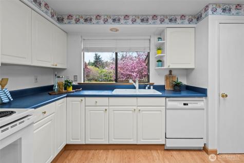 5061 NW Lakeness Poulsbo WA 98370