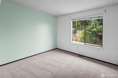 5061 NW Lakeness Poulsbo WA 98370