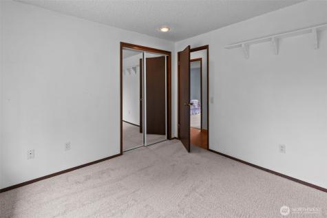 5061 NW Lakeness Poulsbo WA 98370