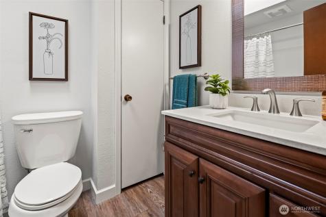 5061 NW Lakeness Poulsbo WA 98370