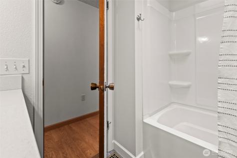 5061 NW Lakeness Poulsbo WA 98370