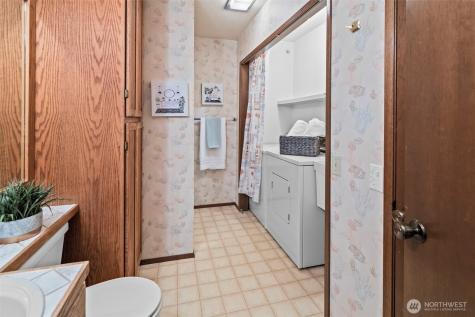 5061 NW Lakeness Poulsbo WA 98370