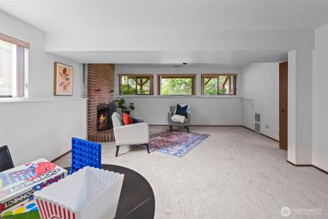 5061 NW Lakeness Poulsbo WA 98370
