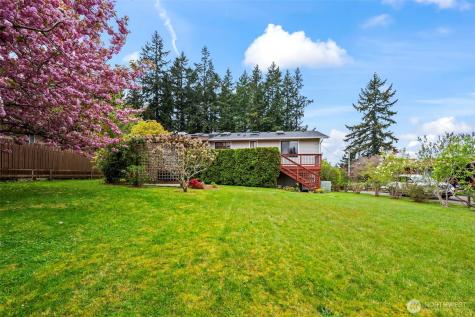 5061 NW Lakeness Poulsbo WA 98370