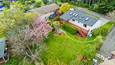 5061 NW Lakeness Poulsbo WA 98370