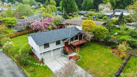5061 NW Lakeness Poulsbo WA 98370