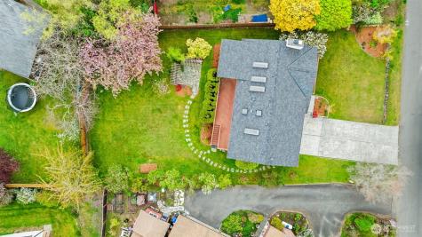 5061 NW Lakeness Poulsbo WA 98370