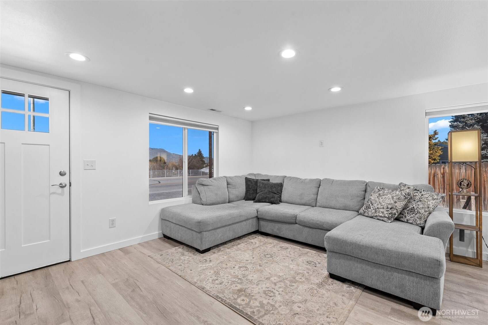 325 Eastmont Avenue East Wenatchee WA 98802
