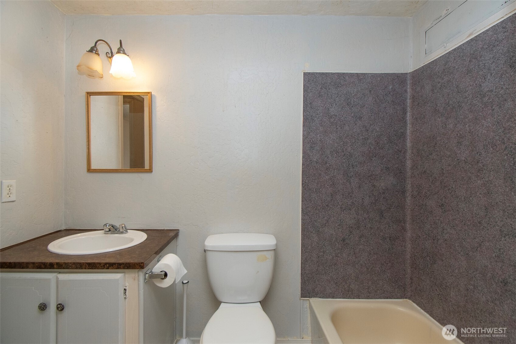 90 Baywood Village Sequim WA 98382
