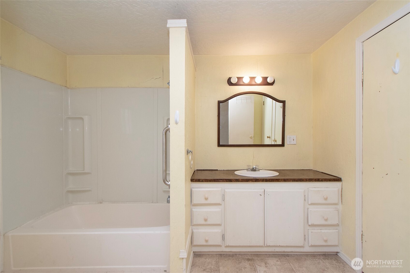 90 Baywood Village Sequim WA 98382