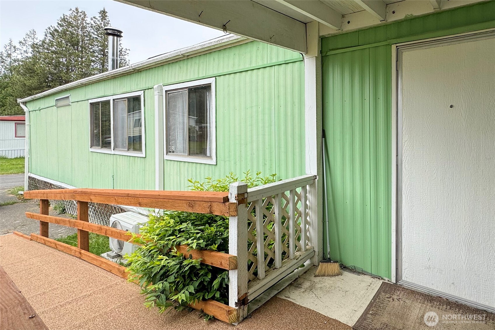 90 Baywood Village Sequim WA 98382