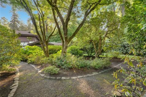 6817 79th Street W Lakewood WA 98499