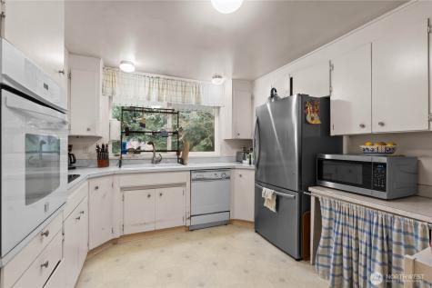 11210 111th Street SW Lakewood WA 98498