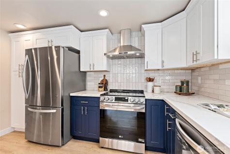 14338 Ashworth Avenue N Seattle WA 98133