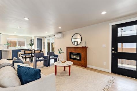 14338 Ashworth Avenue N Seattle WA 98133