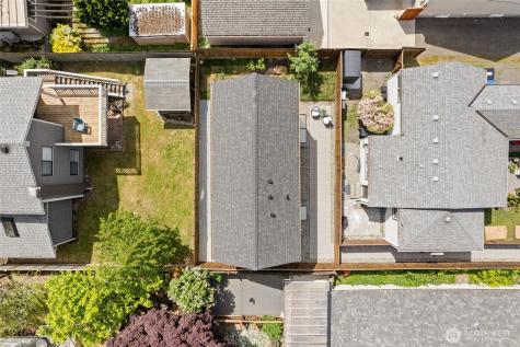 14338 Ashworth Avenue N Seattle WA 98133