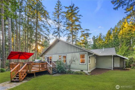10405 Olympic Place Anderson Island WA 98303