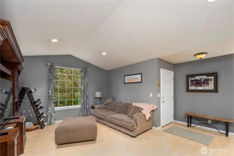 10405 Olympic Place Anderson Island WA 98303