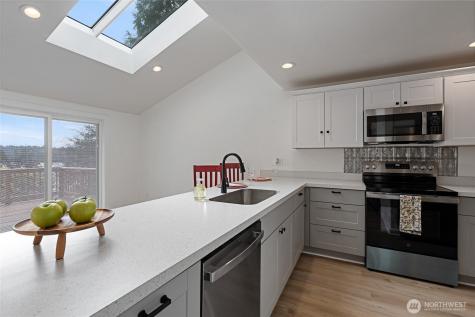 4806 Sunrise Beach Road NW Olympia WA 98502