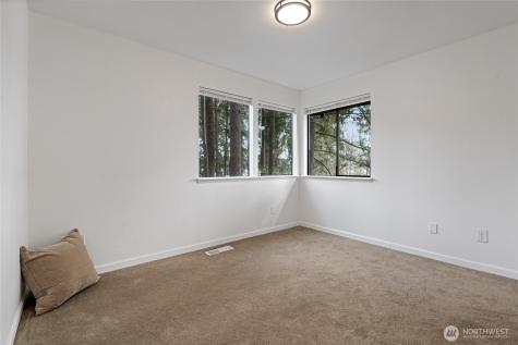 4806 Sunrise Beach Road NW Olympia WA 98502