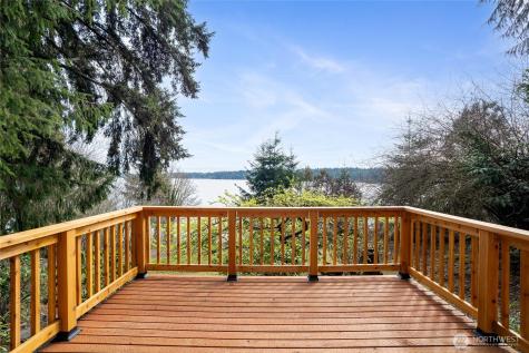 4806 Sunrise Beach Road NW Olympia WA 98502
