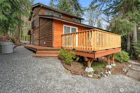 4806 Sunrise Beach Road NW Olympia WA 98502