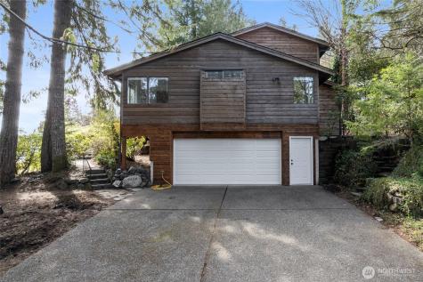 4806 Sunrise Beach Road NW Olympia WA 98502