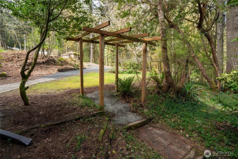 4806 Sunrise Beach Road NW Olympia WA 98502