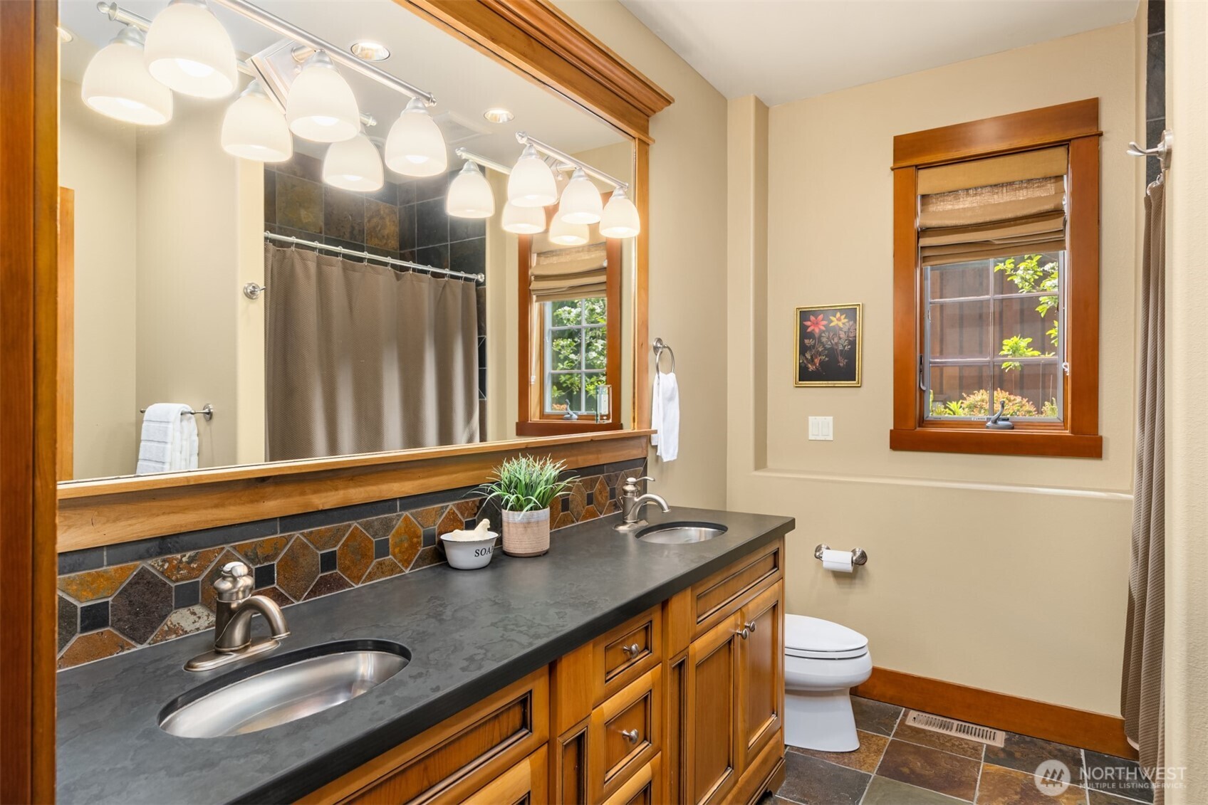 22783 Tranquility Place NE Kingston WA 98346