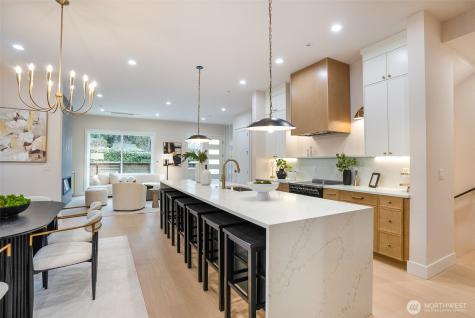 18607 104th Avenue NE Bothell WA 98011