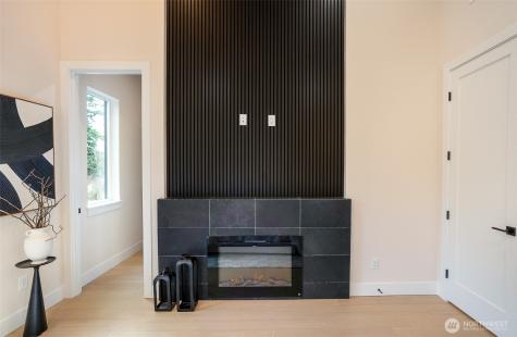 18607 104th Avenue NE Bothell WA 98011