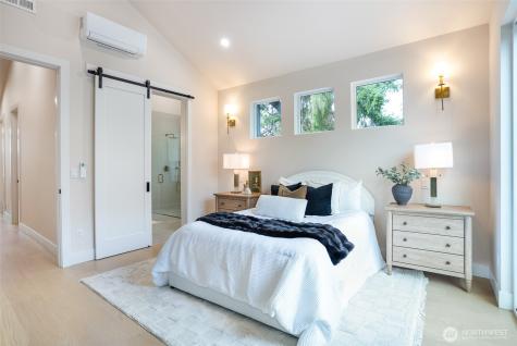 18607 104th Avenue NE Bothell WA 98011