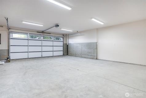 18607 104th Avenue NE Bothell WA 98011