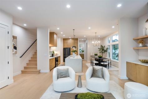 18607 104th Avenue NE Bothell WA 98011