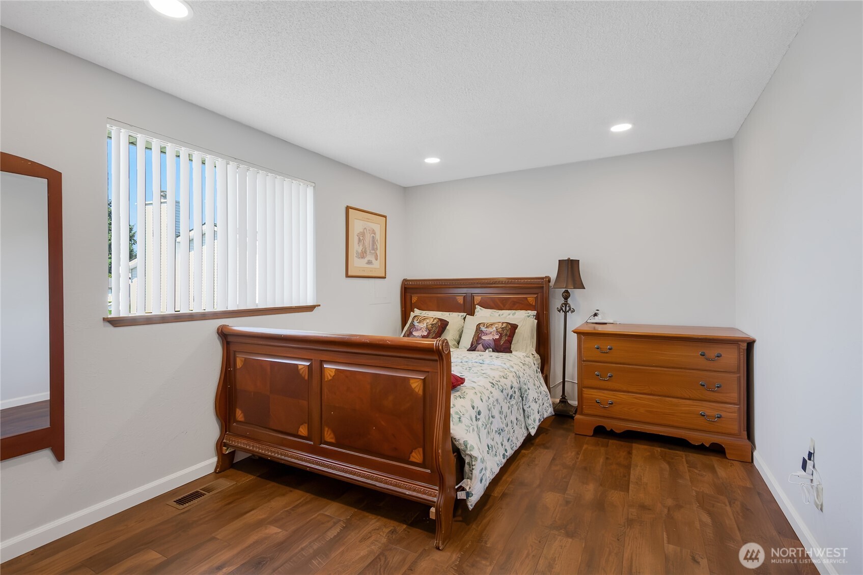 747 37th Street SE Auburn WA 98002