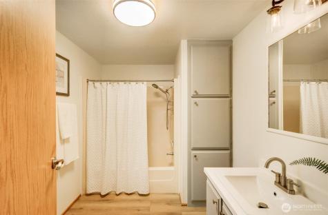 3112 201st Place SW Lynnwood WA 98036