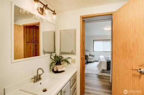 3112 201st Place SW Lynnwood WA 98036