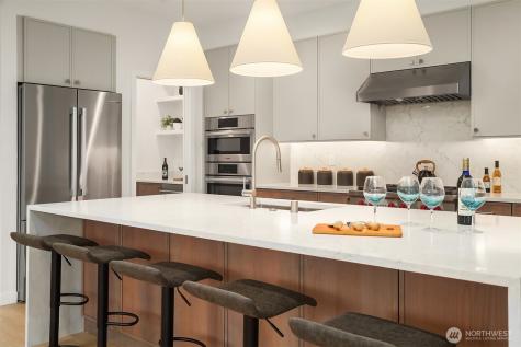 6214 40th Avenue NE Seattle WA 98115